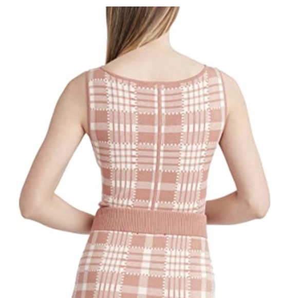 BCBGeneration Pink Cropped Fitted Tank Top NWT - Picture 3 of 7